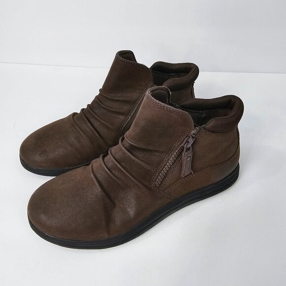 Clarks Cloudsteppers Breeze Path Women's Brown Side Zip Ankle Booties Size 7 - Picture 1 of 12